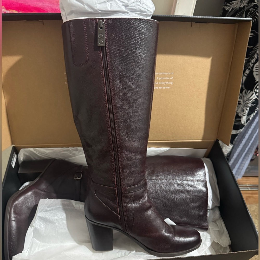 NIB NATURALIZER Wine Leather Knee-High Boots - Picture 8 of 11